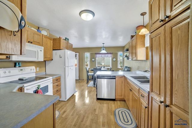 7205 MANCHESTER, Summerset, SD 57717