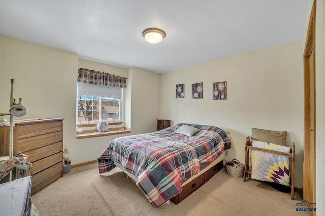 7205 MANCHESTER, Summerset, SD 57717