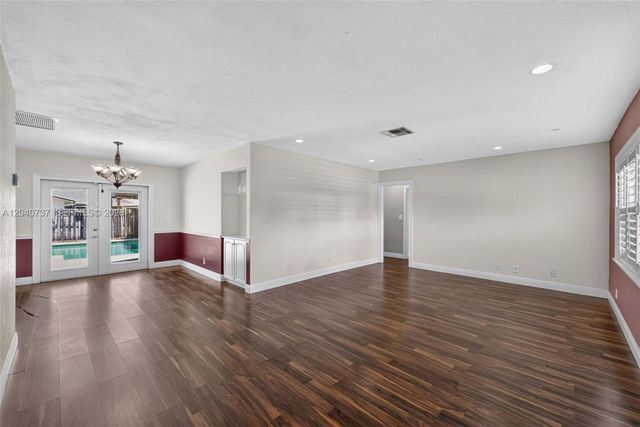 6848 NW 27th Way, Fort Lauderdale, FL 33309