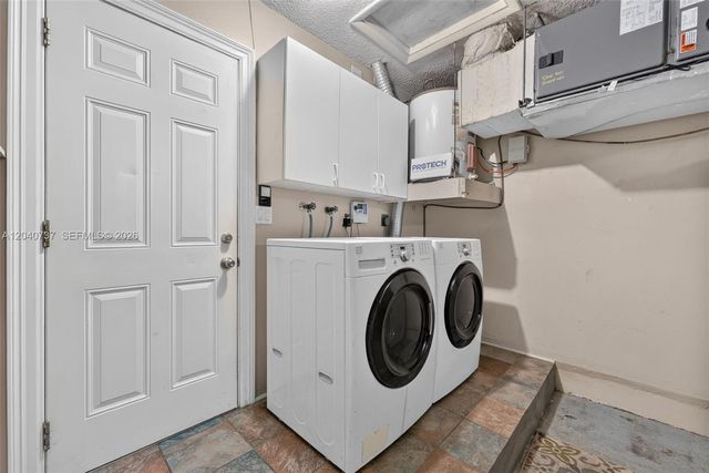6848 NW 27th Way, Fort Lauderdale, FL 33309