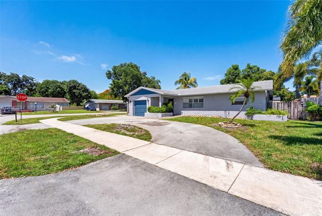 6848 NW 27th Way, Fort Lauderdale, FL 33309
