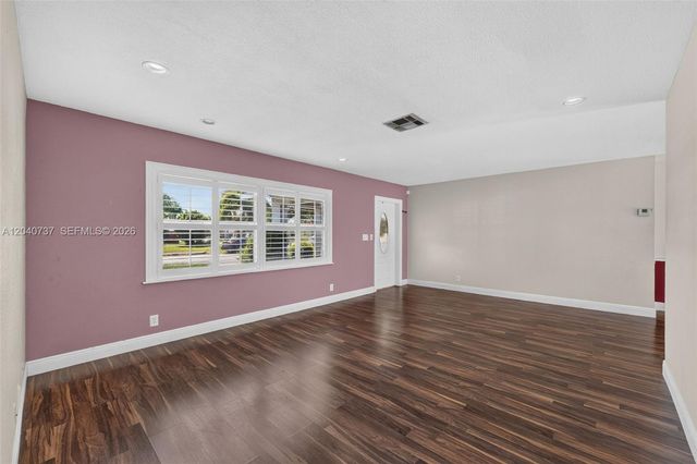 6848 NW 27th Way, Fort Lauderdale, FL 33309