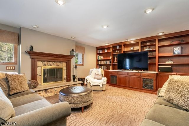 55 Janelle Ct, Bedminster Twp., NJ 07921