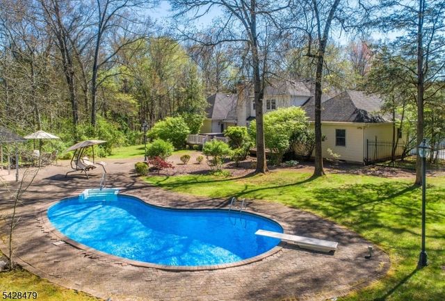 55 Janelle Ct, Bedminster Twp., NJ 07921