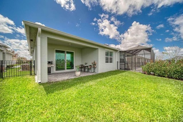1920 SE Crosswood Way, Port St. Lucie, FL 34984