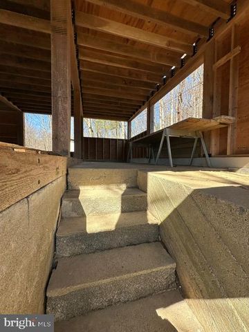 696 DUNKELS CHURCH RD, Kutztown, PA 19530