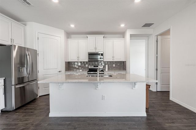 17615 BLAZING STAR CIRCLE, Clermont, FL 34714