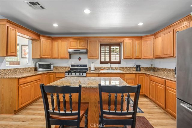 14977 Elizabeth Lake Rd, Lake Elizabeth, CA 93532