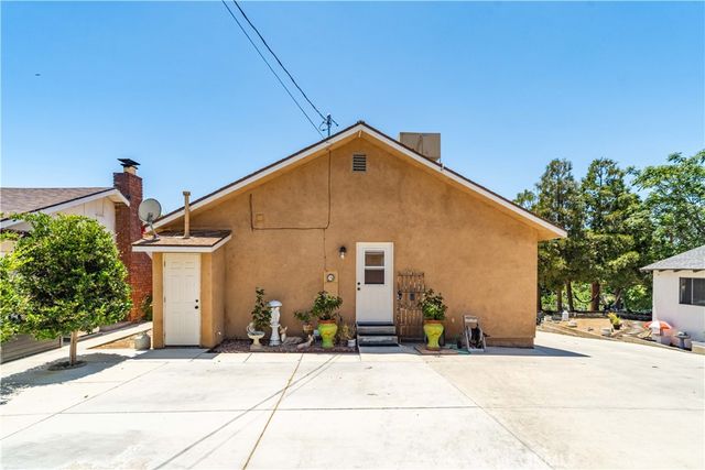 14977 Elizabeth Lake Rd, Lake Elizabeth, CA 93532