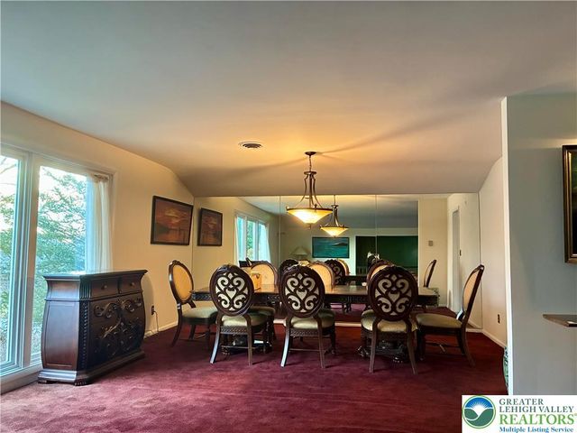 1989 Forest Lane, Lower Macungie Twp, PA 18103