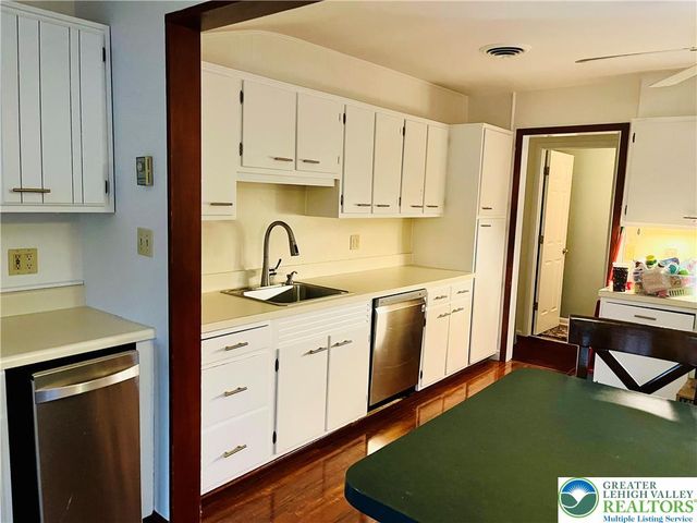 1989 Forest Lane, Lower Macungie Twp, PA 18103