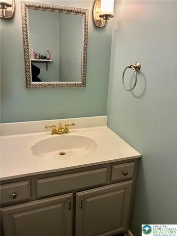 1989 Forest Lane, Lower Macungie Twp, PA 18103