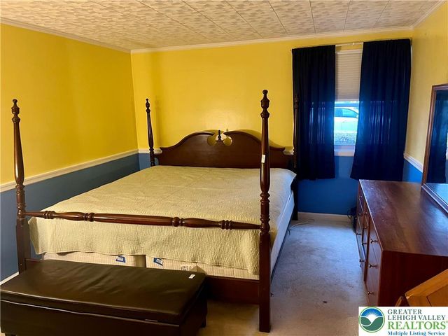 1989 Forest Lane, Lower Macungie Twp, PA 18103