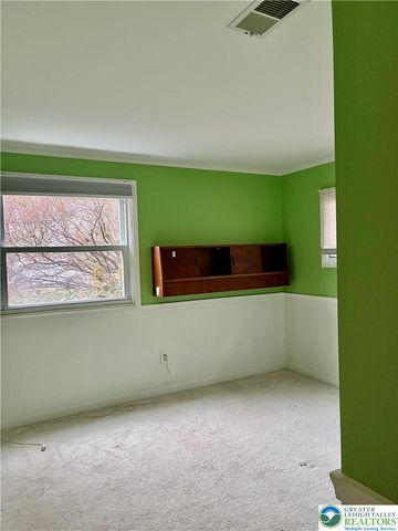 1989 Forest Lane, Lower Macungie Twp, PA 18103