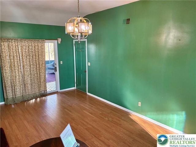 1989 Forest Lane, Lower Macungie Twp, PA 18103