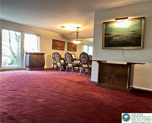 1989 Forest Lane, Lower Macungie Twp, PA 18103