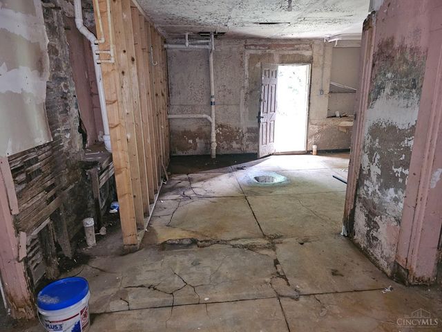 3636 Reading Road, Cincinnati, OH 45229