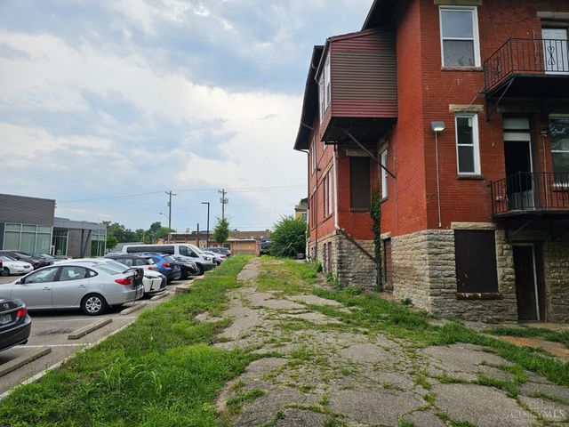 3636 Reading Road, Cincinnati, OH 45229