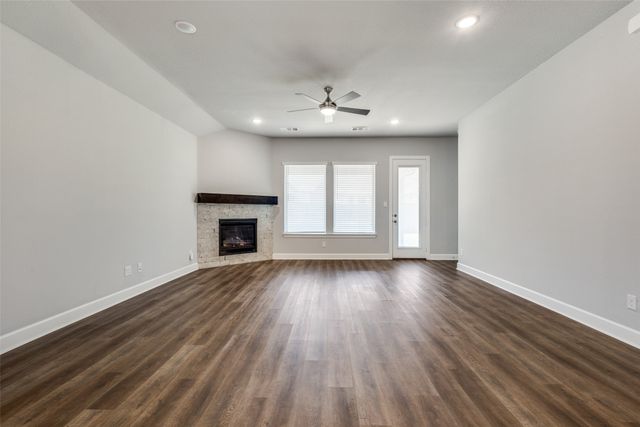 3817 Primrose Drive, Aubrey, TX 76227