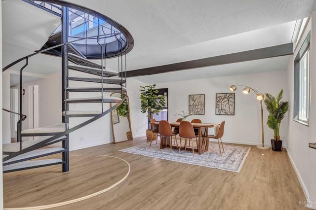 2114 Russell St, Napa, CA 94559