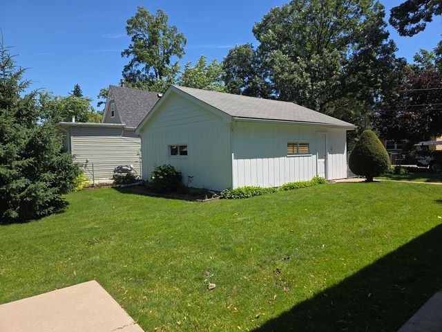 26418 N Willow Avenue, Mundelein, IL 60060