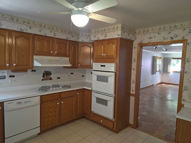 26418 N Willow Avenue, Mundelein, IL 60060