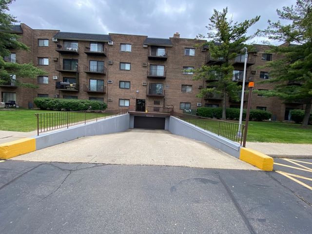 239 N MILL Road 217, Addison, IL 60101
