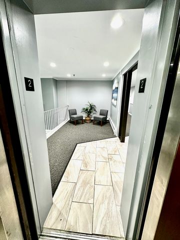 239 N MILL Road 217, Addison, IL 60101
