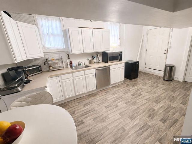 168 W Passaic Street, Maywood, NJ 07607