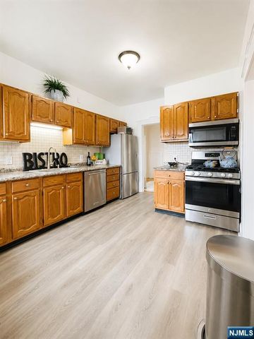 168 W Passaic Street, Maywood, NJ 07607
