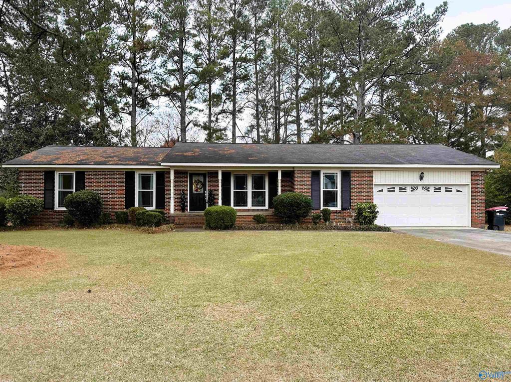 116 Meadowview Circle, Gadsden, AL 35901