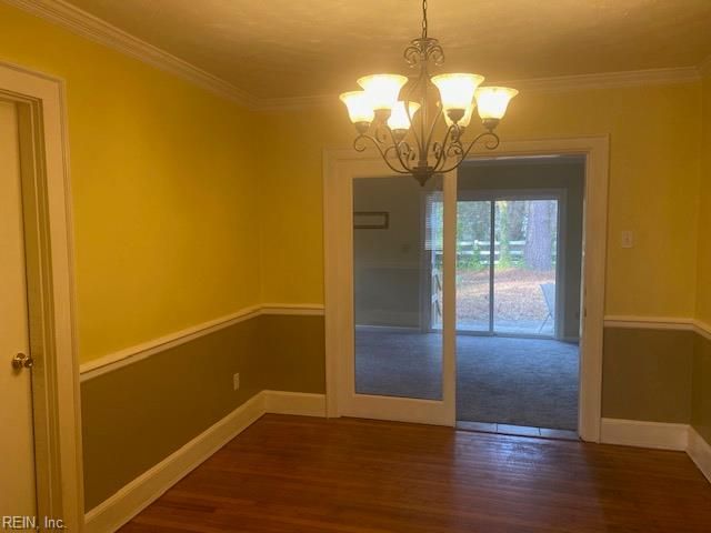 2008 Sterling Point DR, Portsmouth, VA 23703