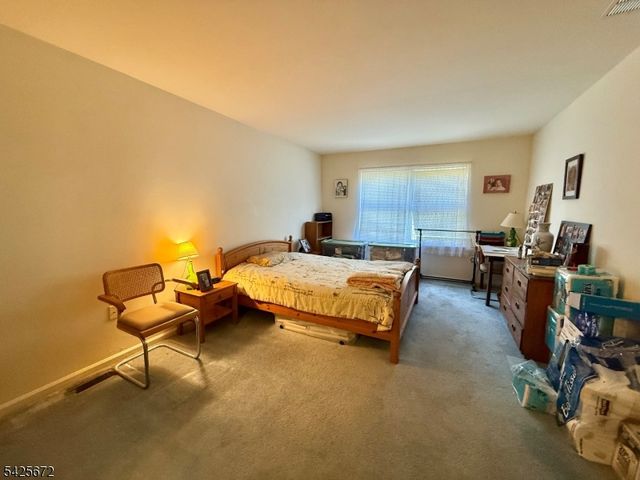 4 Scaletti Ct, Franklin Twp., NJ 08873