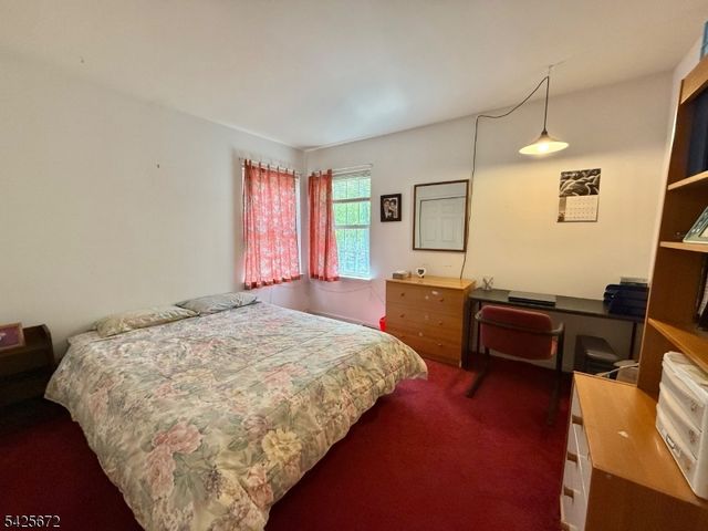 4 Scaletti Ct, Franklin Twp., NJ 08873