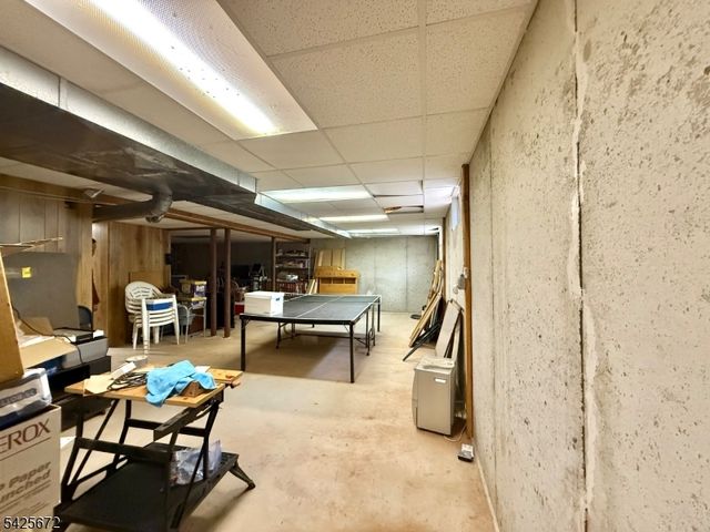 4 Scaletti Ct, Franklin Twp., NJ 08873