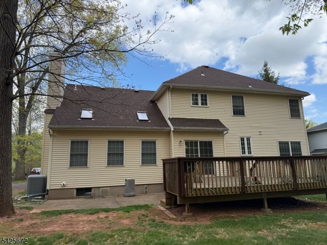 4 Scaletti Ct, Franklin Twp., NJ 08873