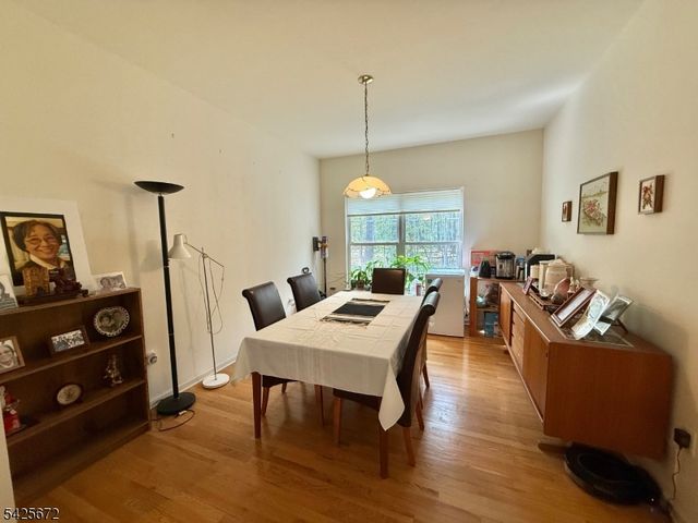 4 Scaletti Ct, Franklin Twp., NJ 08873