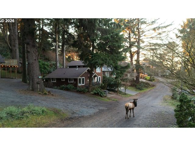 131 ARBOR Ln, Cannon Beach, OR 97110