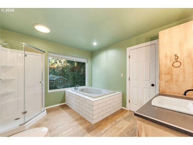 131 ARBOR Ln, Cannon Beach, OR 97110