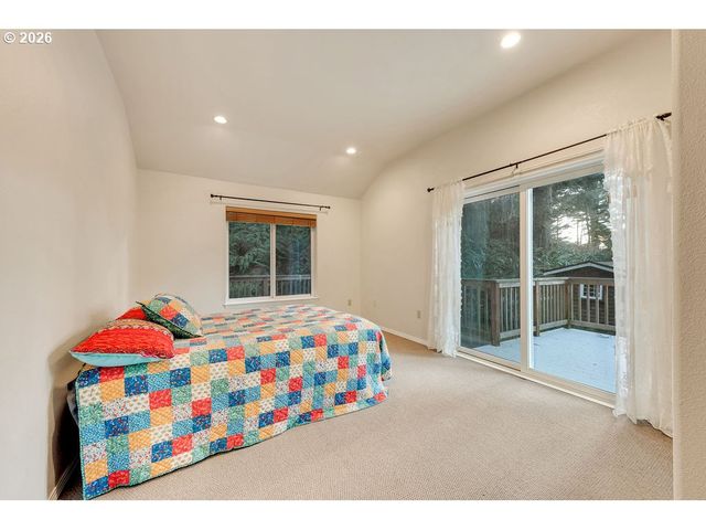 131 ARBOR Ln, Cannon Beach, OR 97110