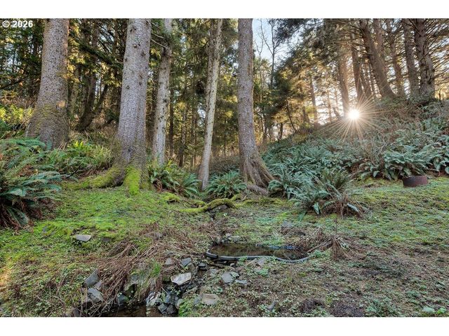 131 ARBOR Ln, Cannon Beach, OR 97110