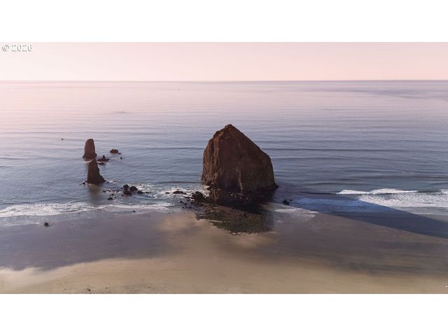 131 ARBOR Ln, Cannon Beach, OR 97110