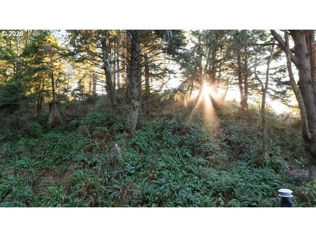 131 ARBOR Ln, Cannon Beach, OR 97110