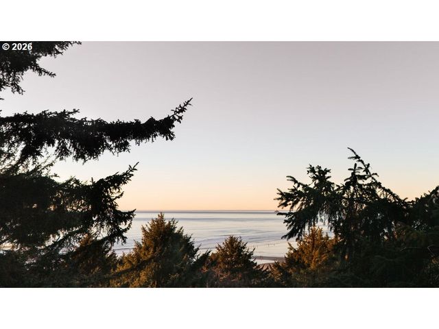 131 ARBOR Ln, Cannon Beach, OR 97110