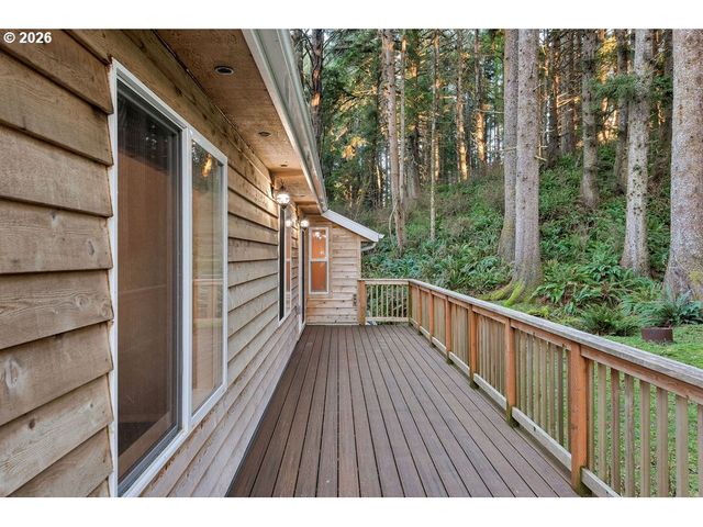 131 ARBOR Ln, Cannon Beach, OR 97110