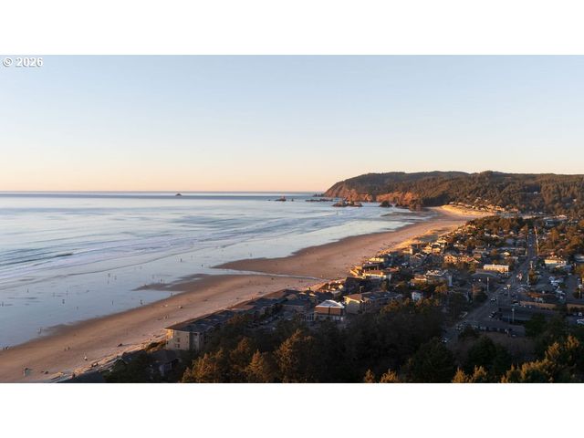 131 ARBOR Ln, Cannon Beach, OR 97110