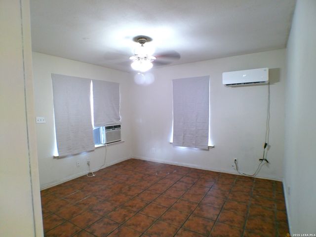 2615 Barney Ave, San Antonio, TX 78237
