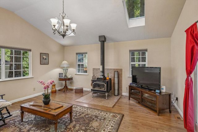 17515 Comanche Trail, Los Gatos, CA 95033