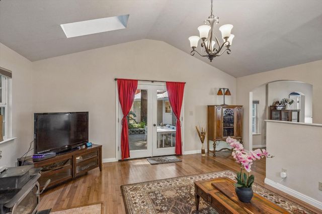 17515 Comanche Trail, Los Gatos, CA 95033