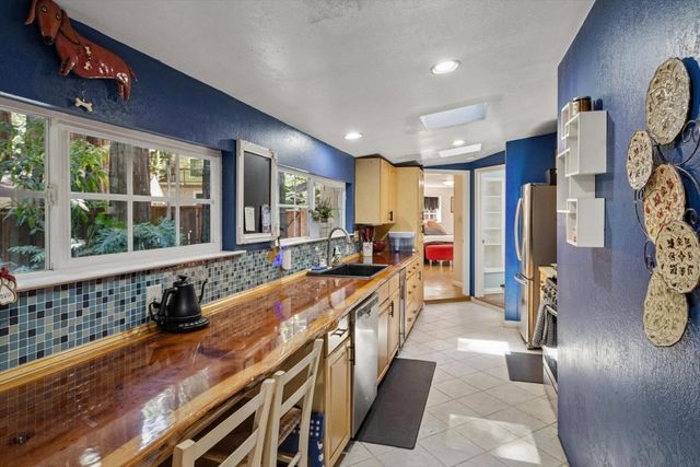 17515 Comanche Trail, Los Gatos, CA 95033
